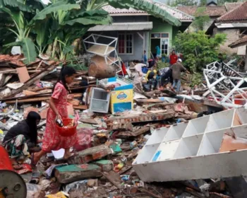 Terremoto de 6,1 graus atinge Indonésia, uma semana depois de tsunami
