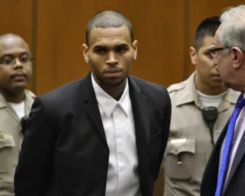 Chris Brown nega acusação de estupro: 'É falso e um monte de mer**'