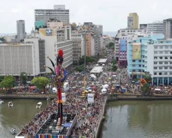 Desfile do Galo da Madrugada este ano homenageia as mulheres em Pernambuco
