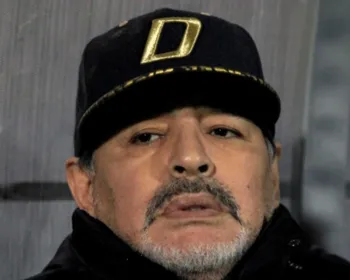Autópsia aponta que Maradona sofreu infarto enquanto dormia, diz jornal