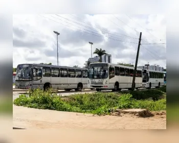 Alunos da rede estadual permanecem sem transporte escolar em Arapiraca
