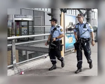 Ataque a faca deixa quatro feridos em escola da Noruega