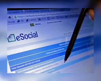Empresa do Simples tem até terça para inscrever empregados no eSocial