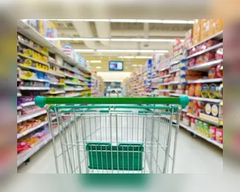 Vírus: 75% dos trabalhadores de supermercados infectados não têm sintomas