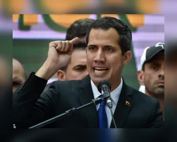 Chavistas elegem presidente do Parlamento em votação sem Guaidó