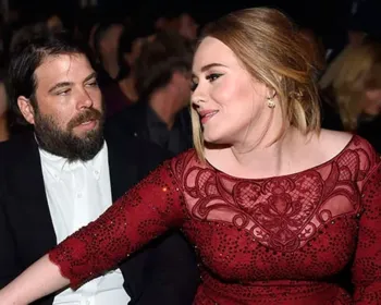 Após anunciar divórcio, Adele pode perder metade de sua fortuna