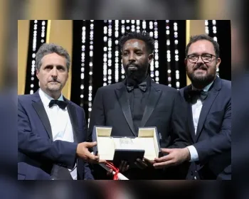 Bacurau, de Kleber Mendonça Filho e Juliano Dornelles, ganha Prêmio do Júri