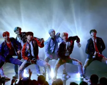 BTS, grupo de k-pop, anuncia primeira live para junho com venda de ingressos