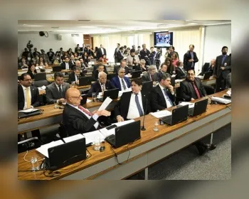 Comissão aprova relatório que derruba decreto de Bolsonaro sobre armas