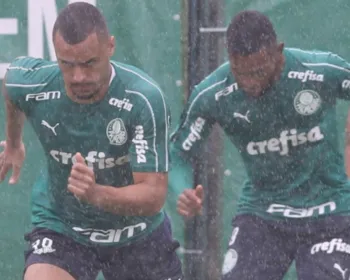 Arthur Cabral aproveita testes na Copa América e deixa Borja para trás