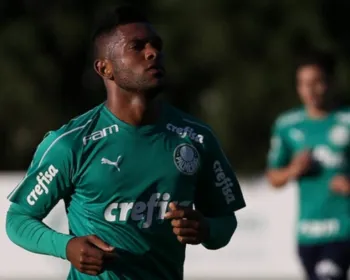 Borja tem torção diagnosticada e vira dúvida no Palmeiras para o Dérbi
