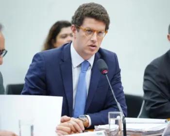 Deputado do PSOL vai à Justiça contra decreto de Salles que esvaziou o Conama