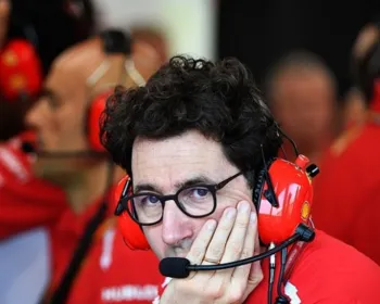 Chefe da Ferrari explica saída de Vettel e prevê que alemão siga na Fórmula 1