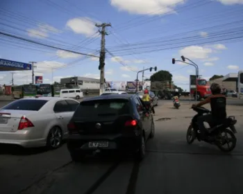 Cruzamento aberto pelo DER leva perigo a motoristas e pedestres em Arapiraca