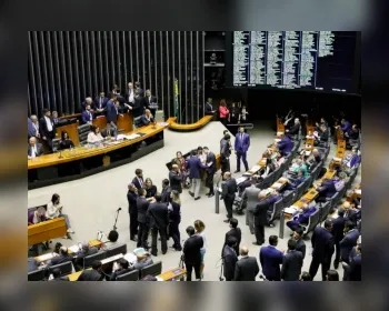 Câmara aprova PL que criminaliza desafios que induzem ao suicídio