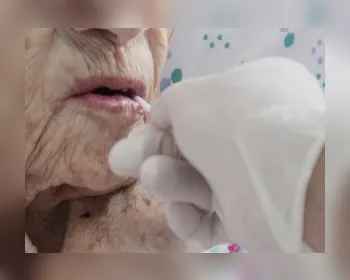 Judiciário alagoano coleta DNA na residência de idosa que estava acamada