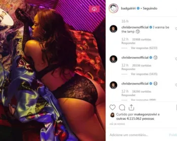 Dez anos após agressão, Chris Brown flerta por comentários em foto de Rihanna