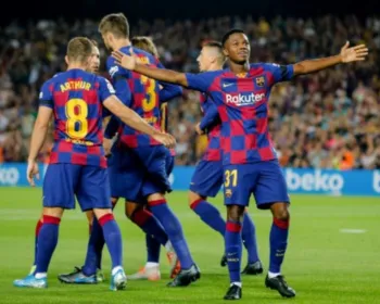 Barcelona recebe Villarreal para 'esquecer' derrota contra o Granada