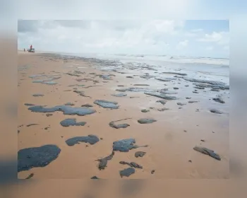 Estudo do Inpe indica que óleo que atinge litoral veio do mar da África