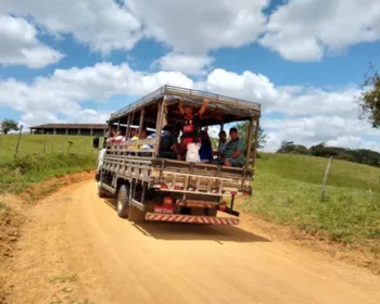 VÍDEO: acesso a Pindoba vira 'lenda' após Renan Filho prometer pavimentação