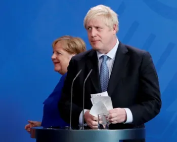 Merkel diz a Johnson que acordo do Brexit é 'extremamente improvável' 