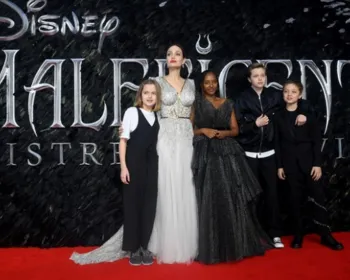 Angelina Jolie brilha com os filhos na première inglesa de 'Malévola'