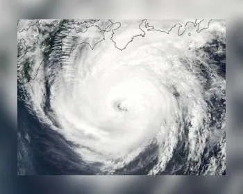 Passagem do tufão Hagibis no Japão provoca pelo menos 24 mortos