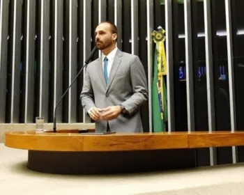 Gilmar Mendes rejeita ação de Eduardo Bolsonaro e mantém CPI das Fake News