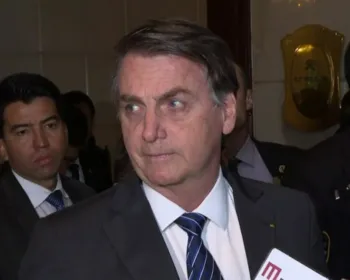 Bolsonaro diz que manifestantes contrários são "terroristas"