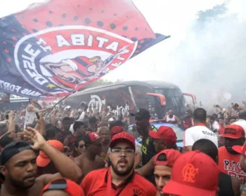 Em clima de festa, torcida do Flamengo se despede do time; vídeo!