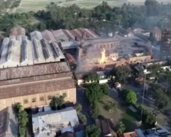 Incêndio em refinaria na Argentina deixa pelo menos cinco mortos