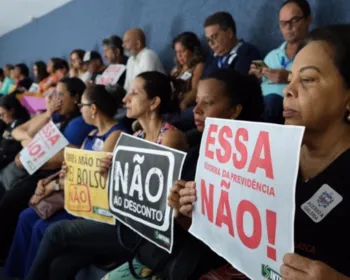Servidores lotam ALE contra Reforma da Previdência de Renan Filho