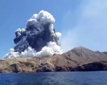 Sobe para seis número de mortos em erupção de vulcão, na Nova Zelândia