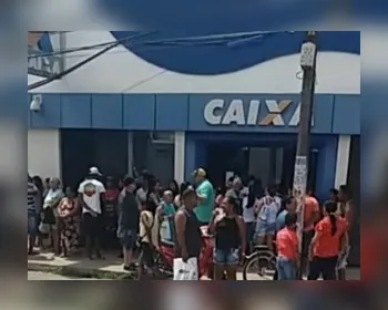 Após erro bancário, servidores públicos de Coruripe recebem salário duplicado