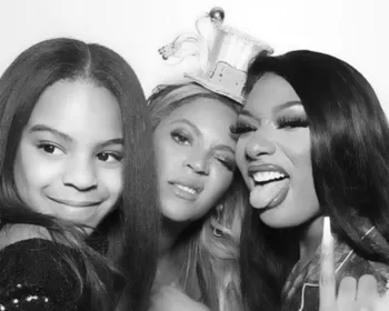 Blue Ivy aparece em foto com Beyoncé e impressiona fãs: "Cresceu muito!"