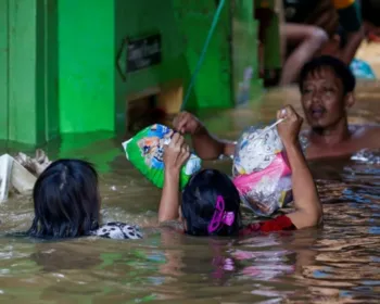 Inundações na capital da Indonésia deixa pelo menos 26 mortos