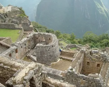 Polícia peruana prende brasileiros por defecarem em área sagrada de Machu Picchu