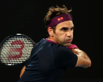 Federer passa sufoco, vira após 4 horas e vai às oitavas na Austrália