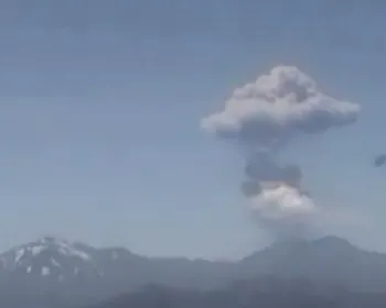 Chile entra em alerta após vulcão lançar coluna de fumaça