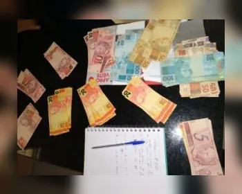 Polícia apreende R$ 5 mil em notas falsas em casa de motorista de aplicativo