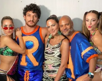Paolla Oliveira, Léo Picon e Paloma Bernardi curtem Carnaval de rua