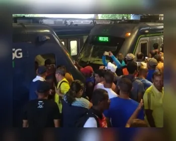 Trens do metrô batem no Recife; Samu atende 37 feridos