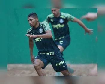 Rony faz seu primeiro treino com a camisa do Palmeiras