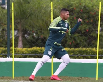 Rony treina entre os titulares e aumenta expectativa por estreia no Palmeiras