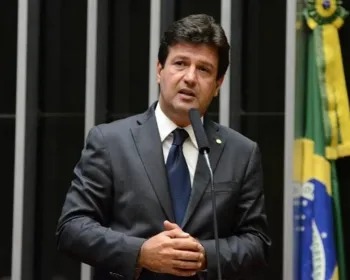 Chamado de "desgraça" por Bolsonaro, Mandetta se defende