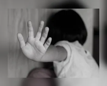 Paquistão aprova lei contra o abuso infantil com pena de prisão perpétua