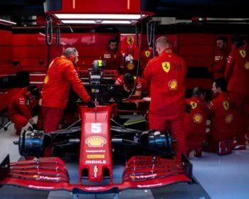 Ferrari joga a toalha em relação ao título da F1 2021: "Meta é voltar ao pódio"