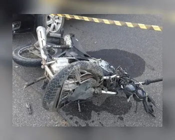 Acidente entre carro e moto deixa dois mortos em Capela