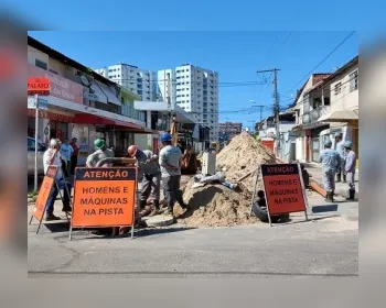 Obra da Casal interdita rua na Jatiúca por cerca de 30 dias