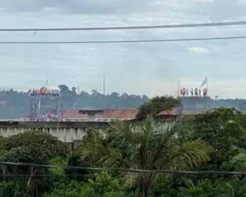 Detentos fazem agentes reféns durante rebelião em presídio de Manaus